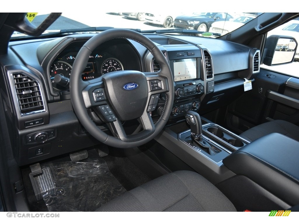 2017 Ford F150 XLT SuperCab 4x4 Dashboard Photos