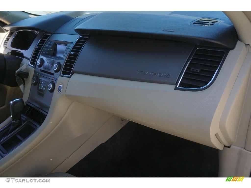 2013 Taurus SE - Deep Impact Blue Metallic / Dune photo #13