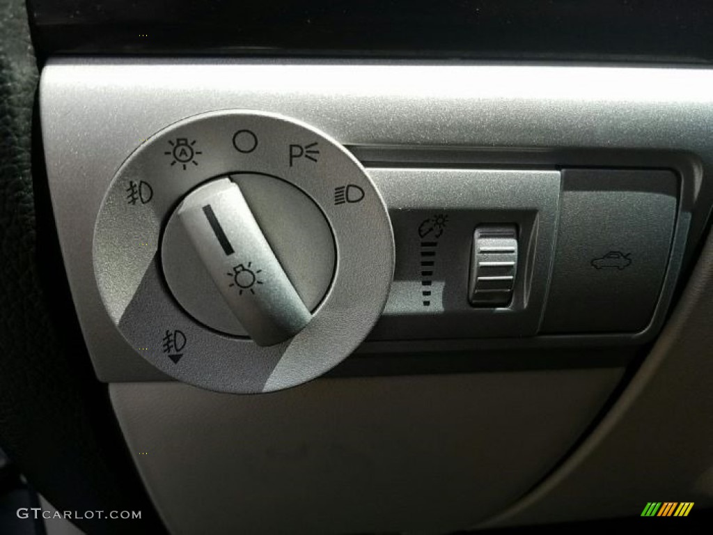 2009 MKZ Sedan - Vapor Silver Metallic / Light Stone photo #8
