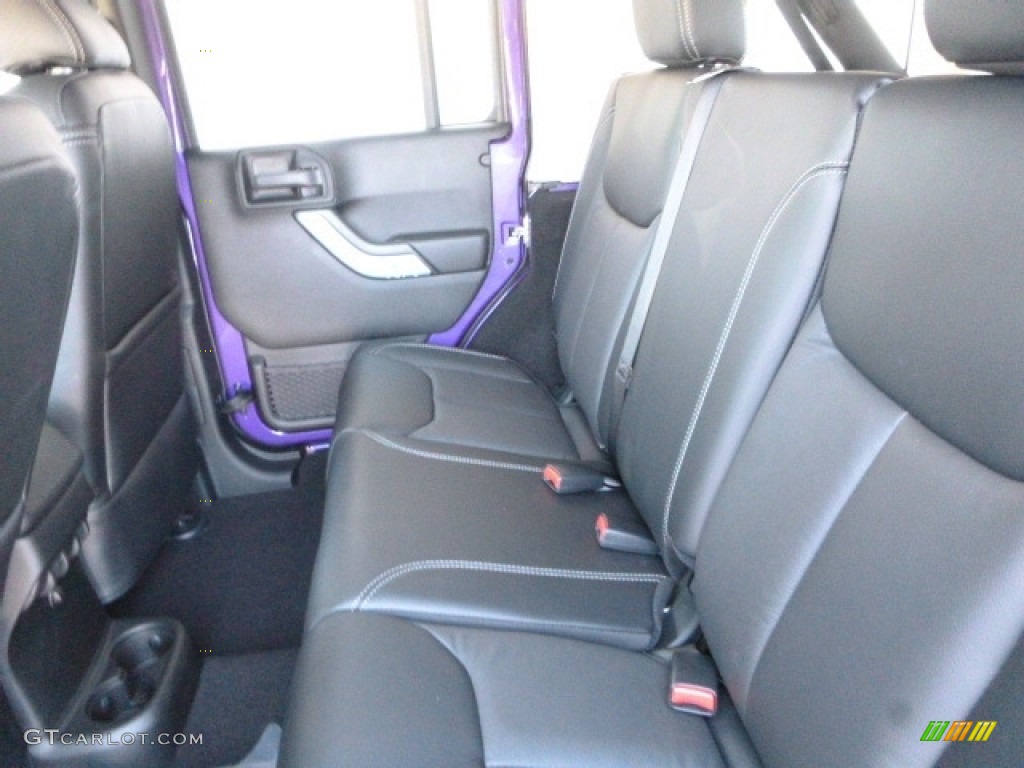 2017 Jeep Wrangler Unlimited Sahara 4x4 Rear Seat Photos