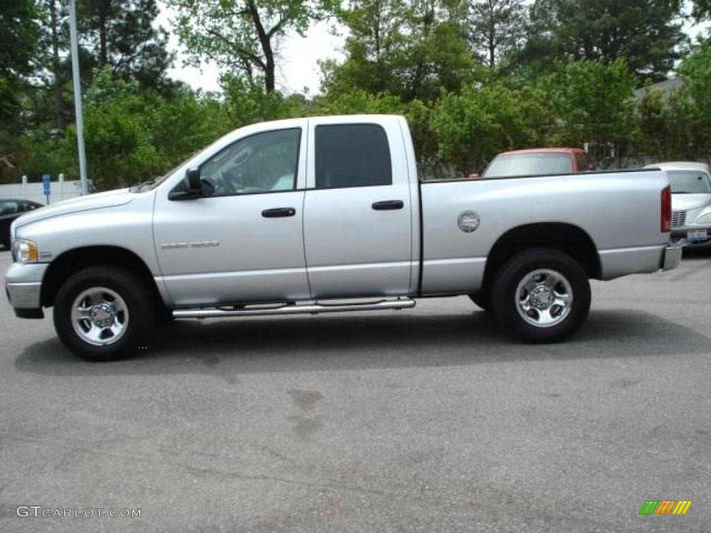 2004 Ram 1500 SLT Quad Cab 4x4 - Bright Silver Metallic / Dark Slate Gray photo #3