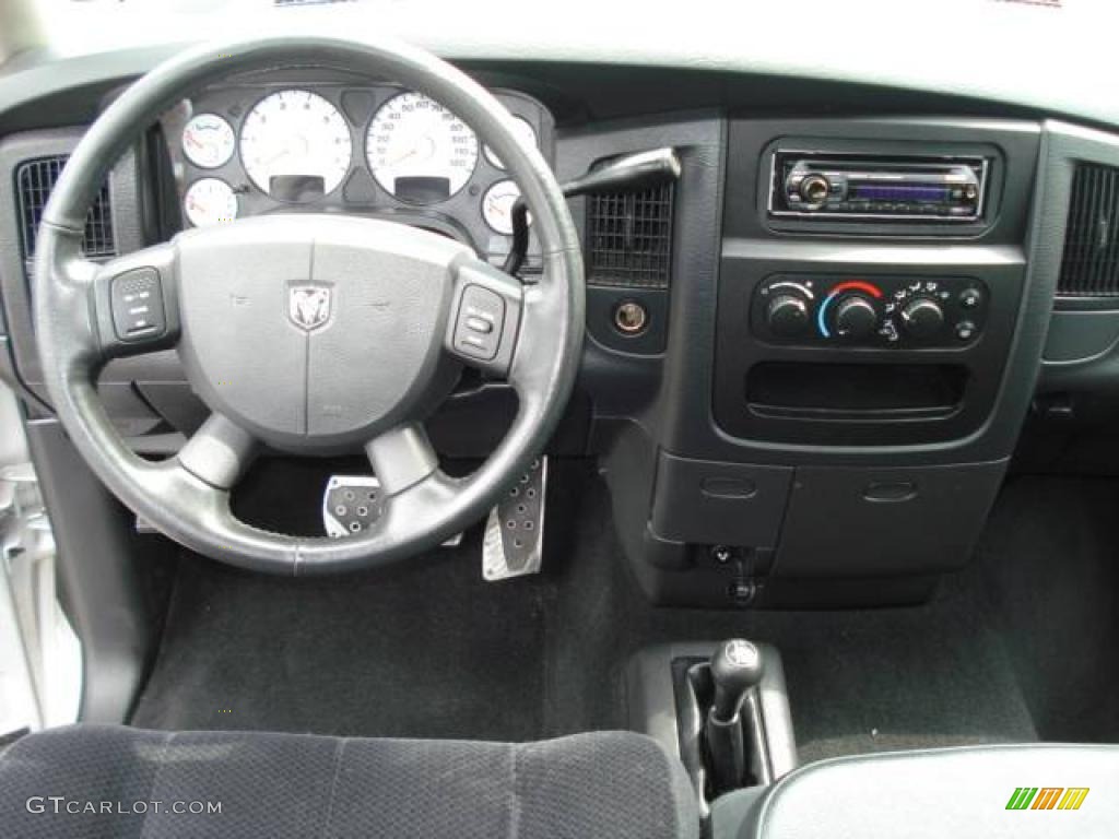 2004 Ram 1500 SLT Quad Cab 4x4 - Bright Silver Metallic / Dark Slate Gray photo #13