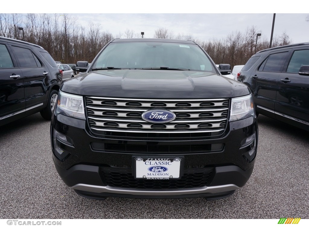 2017 Explorer XLT 4WD - Shadow Black / Ebony Black photo #2