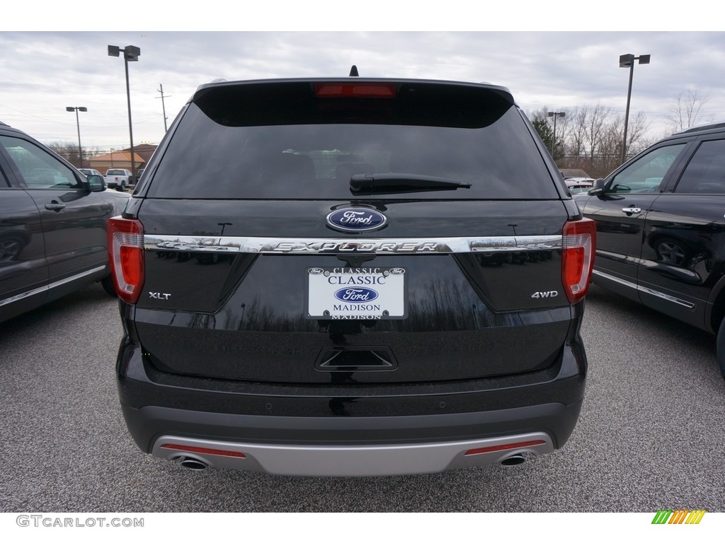 2017 Explorer XLT 4WD - Shadow Black / Ebony Black photo #3
