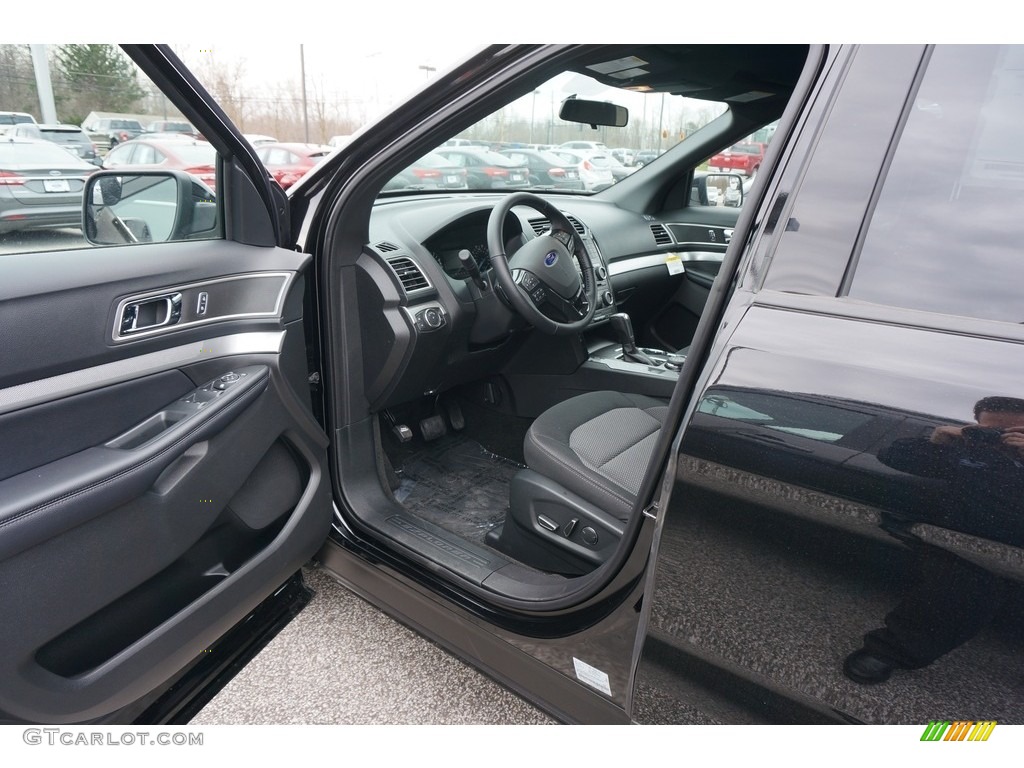 2017 Explorer XLT 4WD - Shadow Black / Ebony Black photo #5