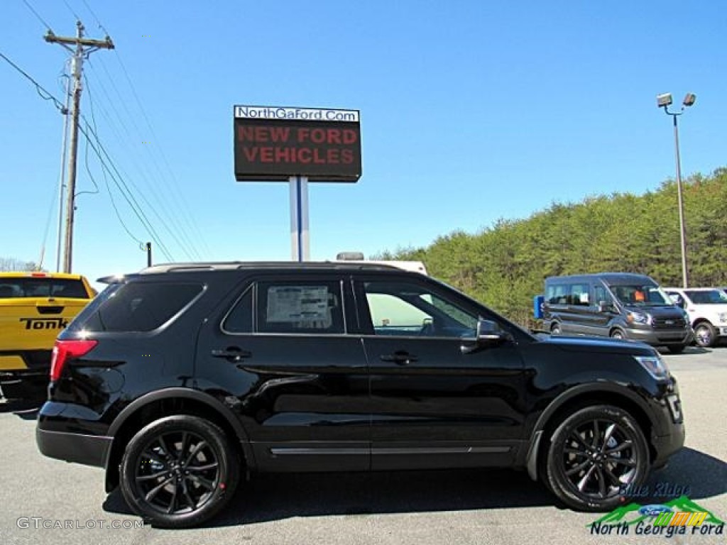 2017 Explorer XLT 4WD - Shadow Black / Sport Appearance Dark Earth Gray photo #6
