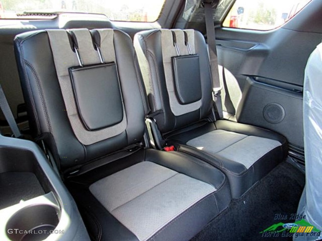 2017 Explorer XLT 4WD - Shadow Black / Sport Appearance Dark Earth Gray photo #15