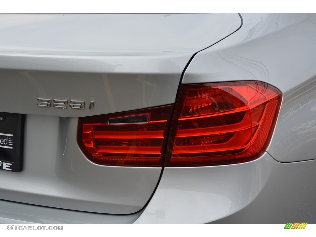 2014 3 Series 328i xDrive Sedan - Glacier Silver Metallic / Black photo #23