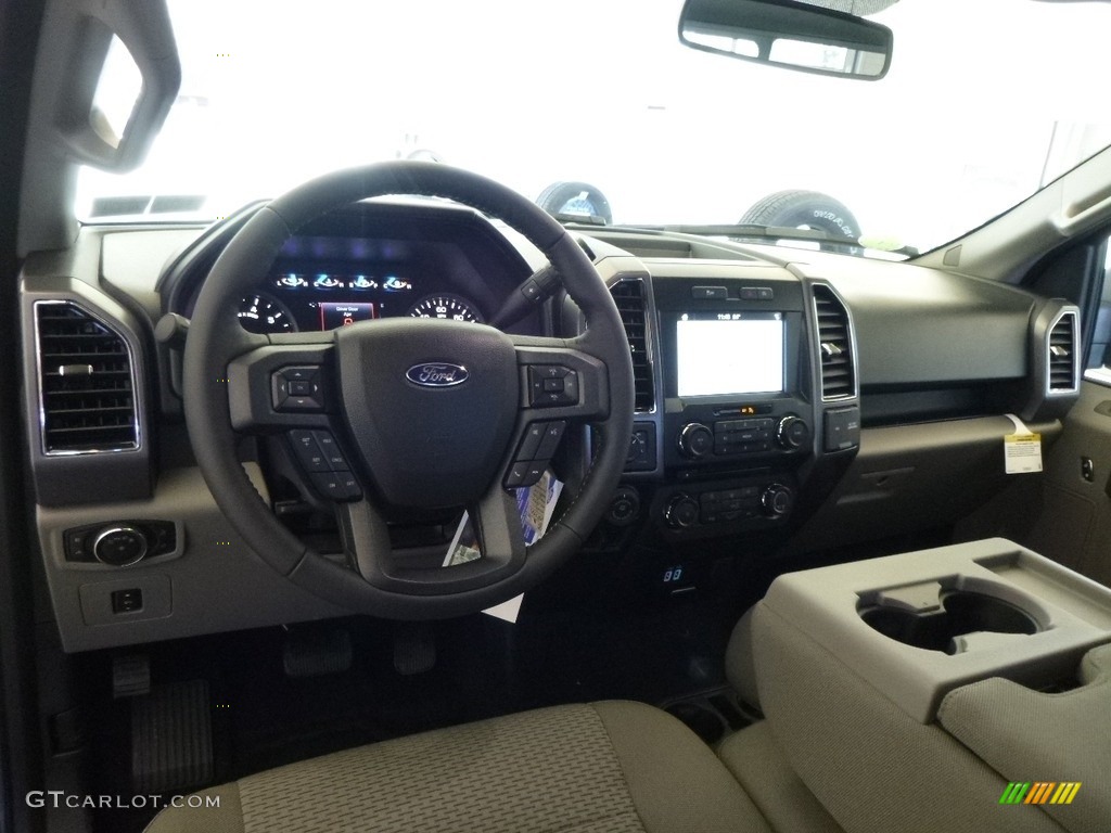 2017 F150 XLT SuperCab 4x4 - Lightning Blue / Earth Gray photo #8