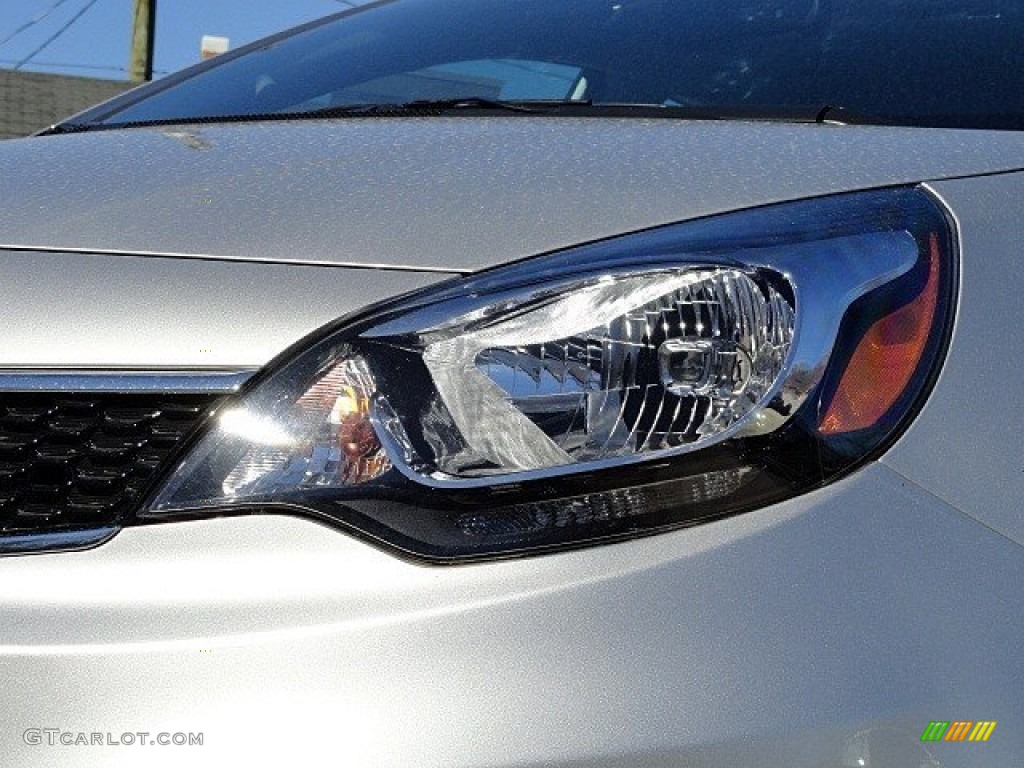 2017 Rio EX Sedan - Bright Silver / Black photo #9