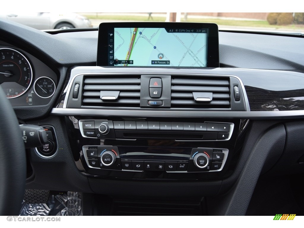 2017 3 Series 330i xDrive Sedan - Alpine White / Black photo #16