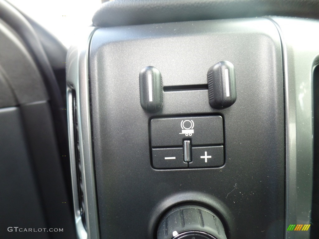 2017 Chevrolet Silverado 2500HD LTZ Crew Cab 4x4 Controls Photo #119187017