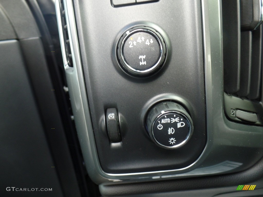 2017 Chevrolet Silverado 2500HD LTZ Crew Cab 4x4 Controls Photo #119187026