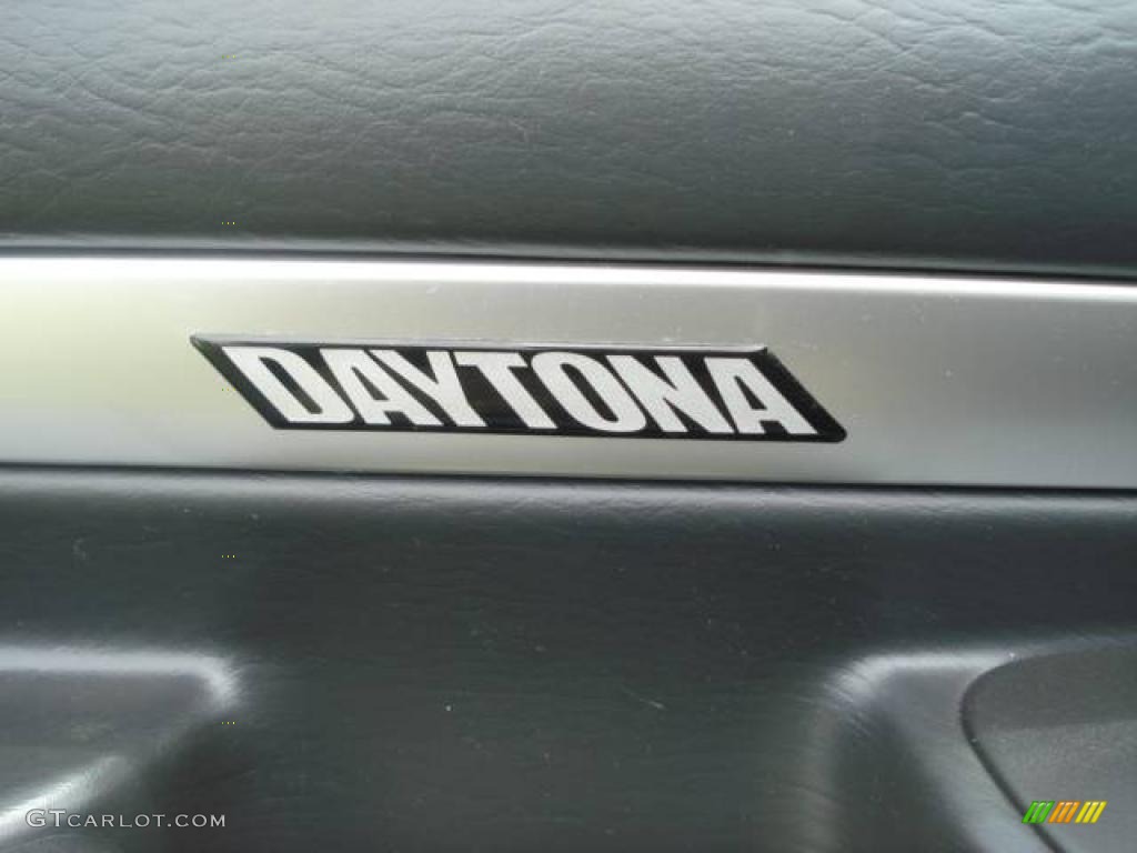 2005 Ram 1500 SLT Daytona Regular Cab 4x4 - Bright Silver Metallic / Dark Slate Gray photo #14