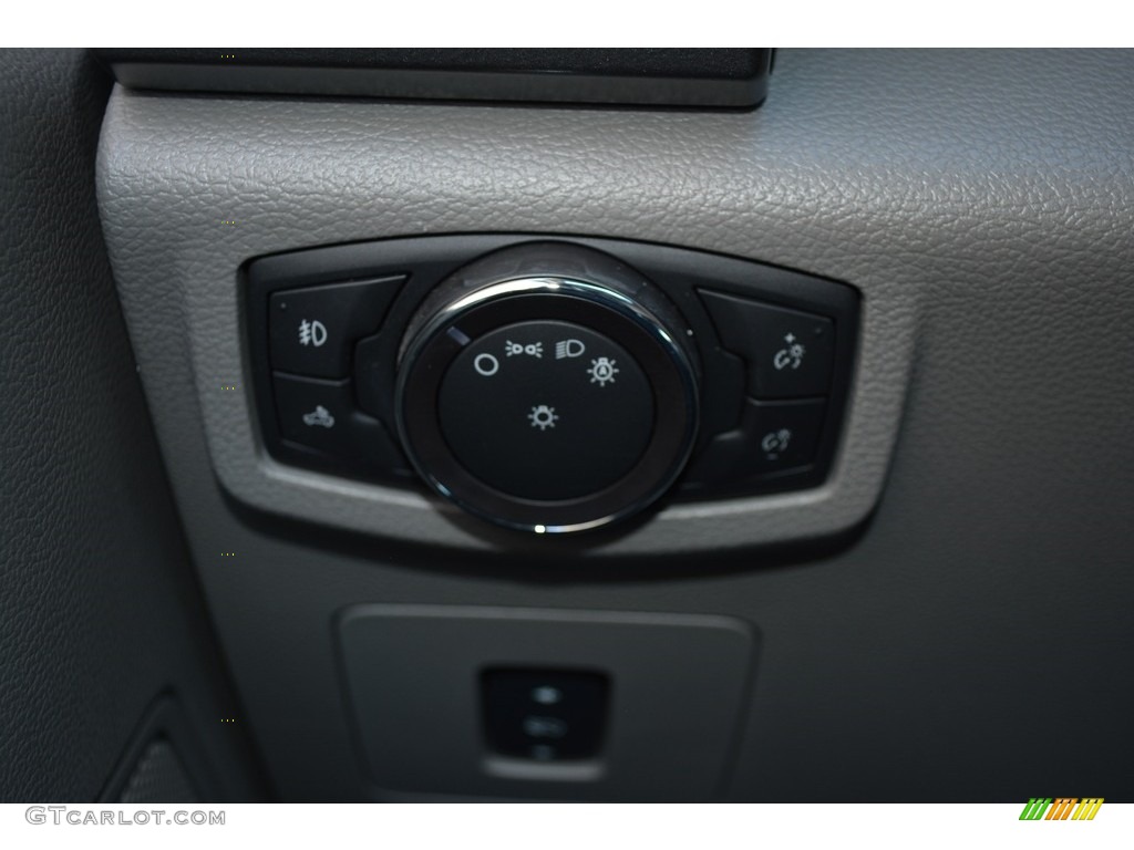 2017 F150 XLT SuperCrew 4x4 - Ingot Silver / Earth Gray photo #27