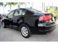 Black - Jetta SE Sedan Photo No. 7