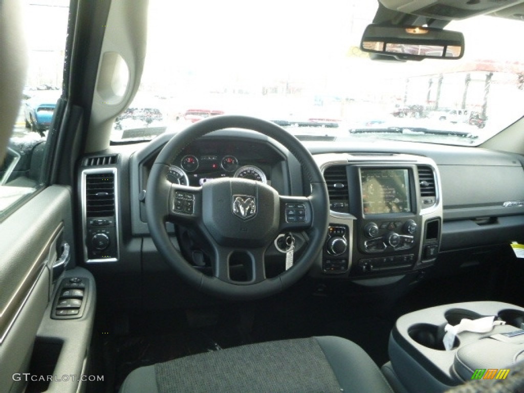 2017 1500 Big Horn Crew Cab 4x4 - True Blue Pearl / Black/Diesel Gray photo #5