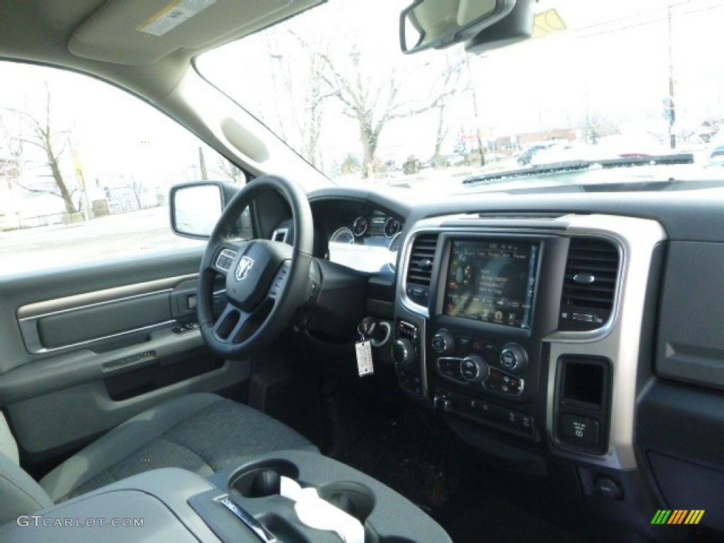 2017 1500 Big Horn Crew Cab 4x4 - True Blue Pearl / Black/Diesel Gray photo #12