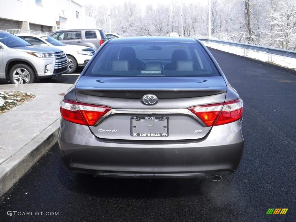 2015 Camry SE - Predawn Gray Mica / Black photo #7