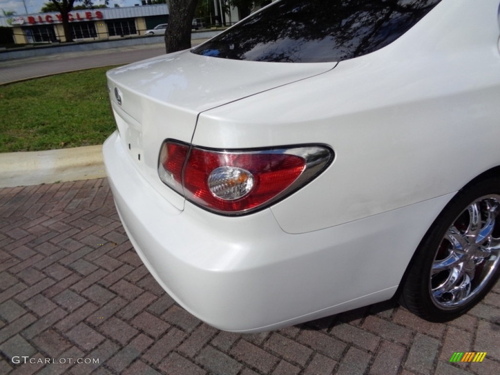 2002 ES 300 - Crystal White / Ivory photo #17