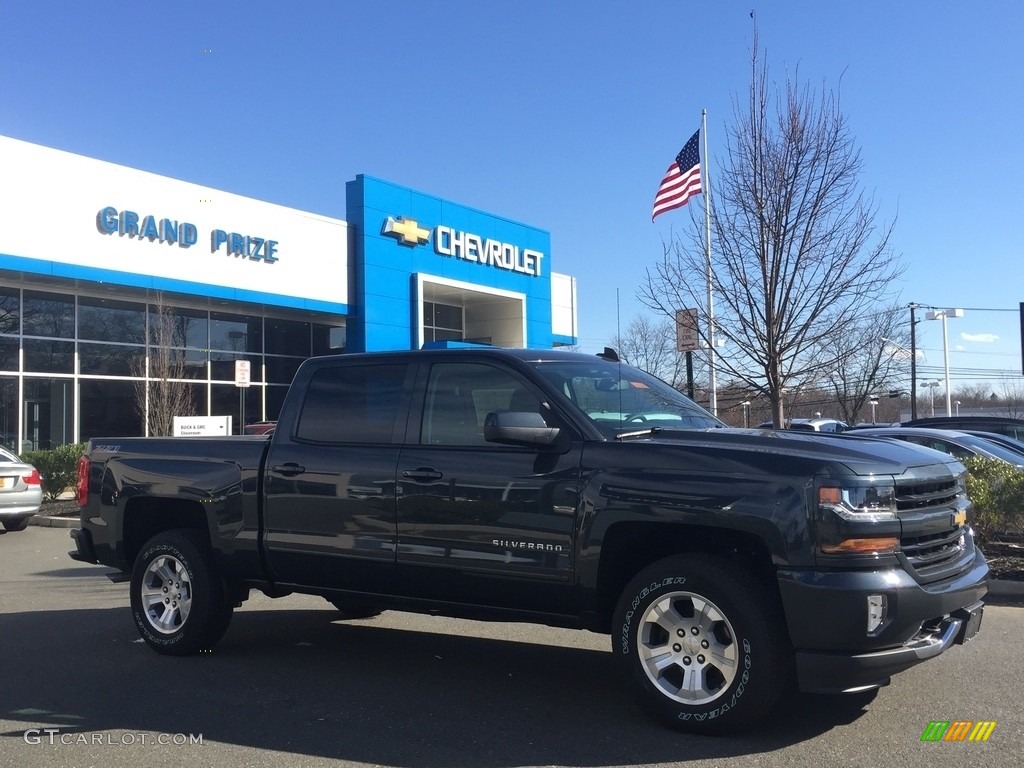 2017 Silverado 1500 LT Crew Cab 4x4 - Graphite Metallic / Jet Black photo #3