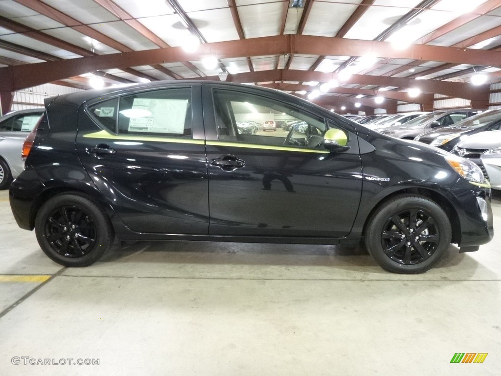 2016 Prius c Special Edition - Black Sand Pearl / Ash/Black photo #2