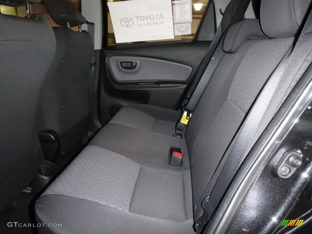 2016 Yaris 5-Door L - Black Sand Pearl / Black photo #8