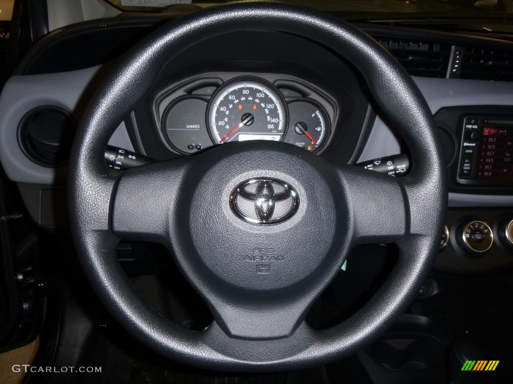 2016 Yaris 5-Door L - Black Sand Pearl / Black photo #11