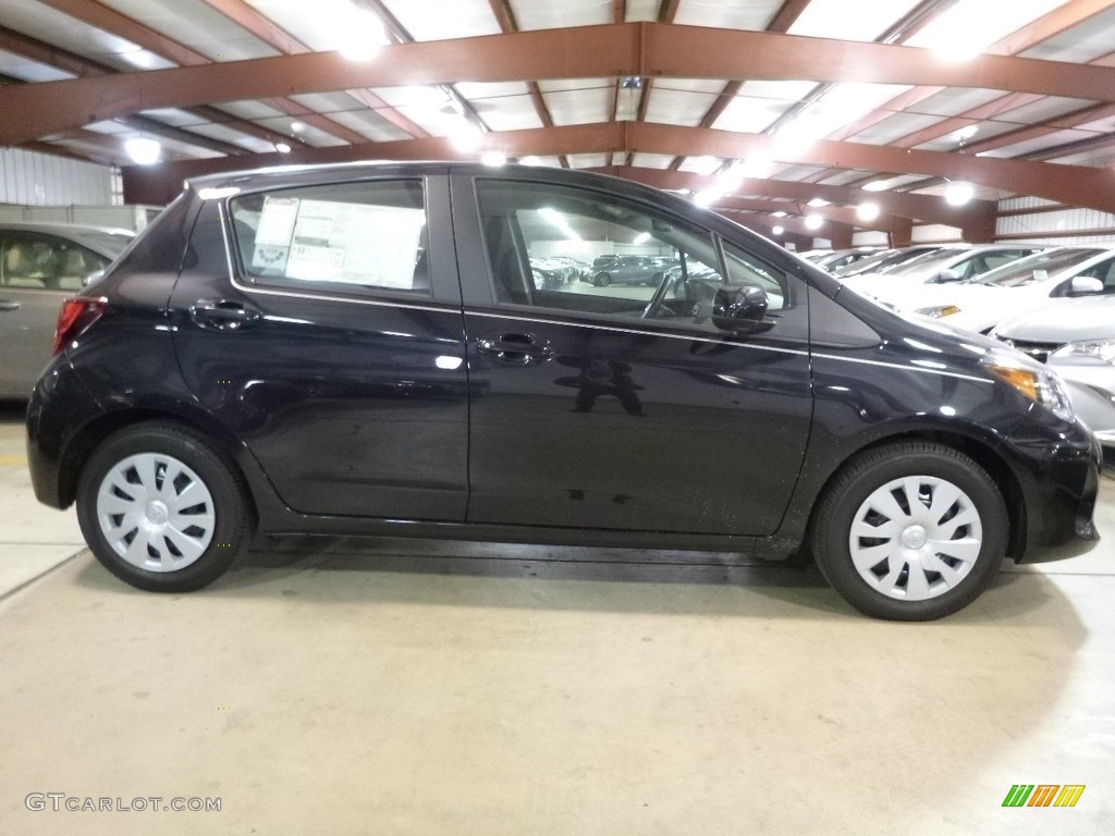 2016 Yaris 5-Door L - Black Sand Pearl / Black photo #2