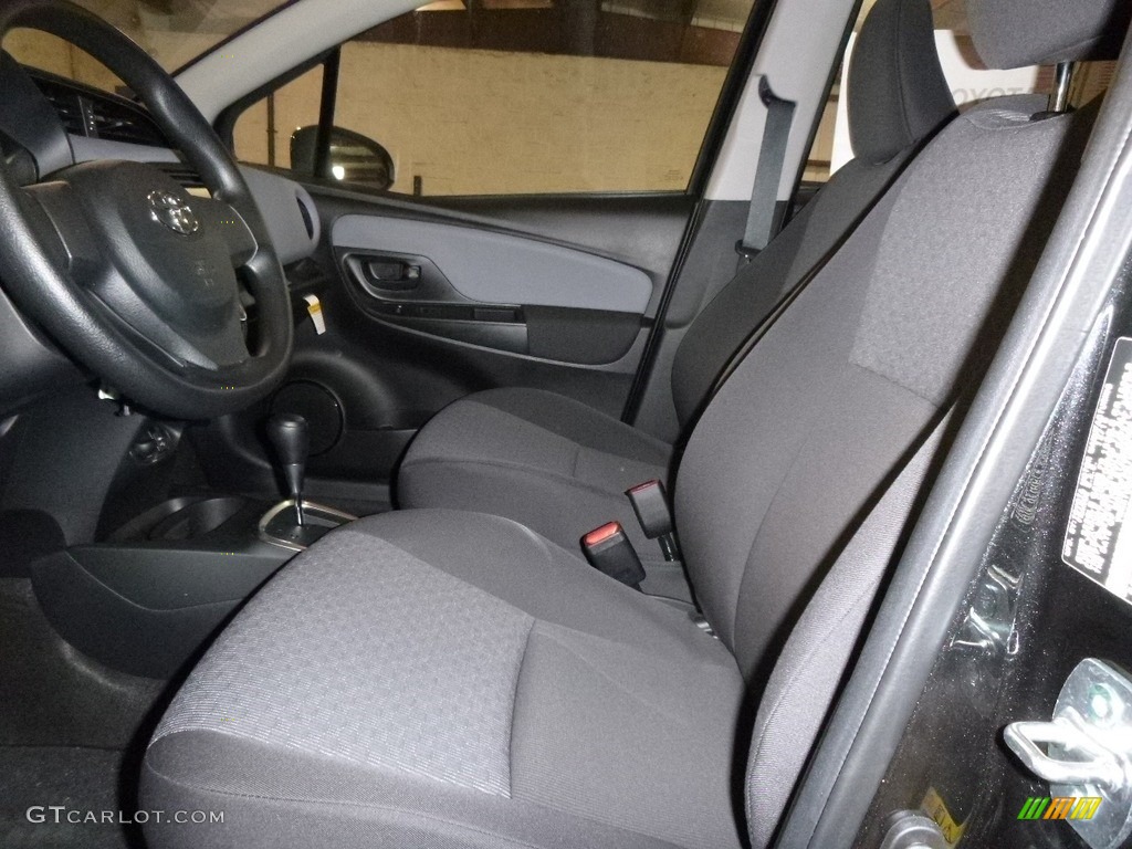 2016 Yaris 5-Door L - Black Sand Pearl / Black photo #7