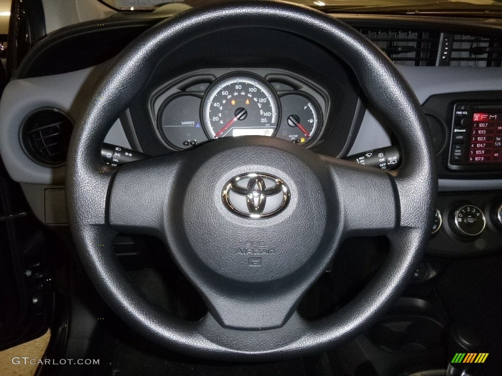 2016 Yaris 5-Door L - Black Sand Pearl / Black photo #11