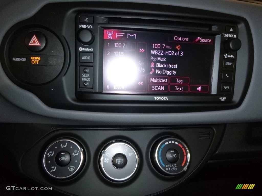2016 Yaris 5-Door L - Black Sand Pearl / Black photo #14