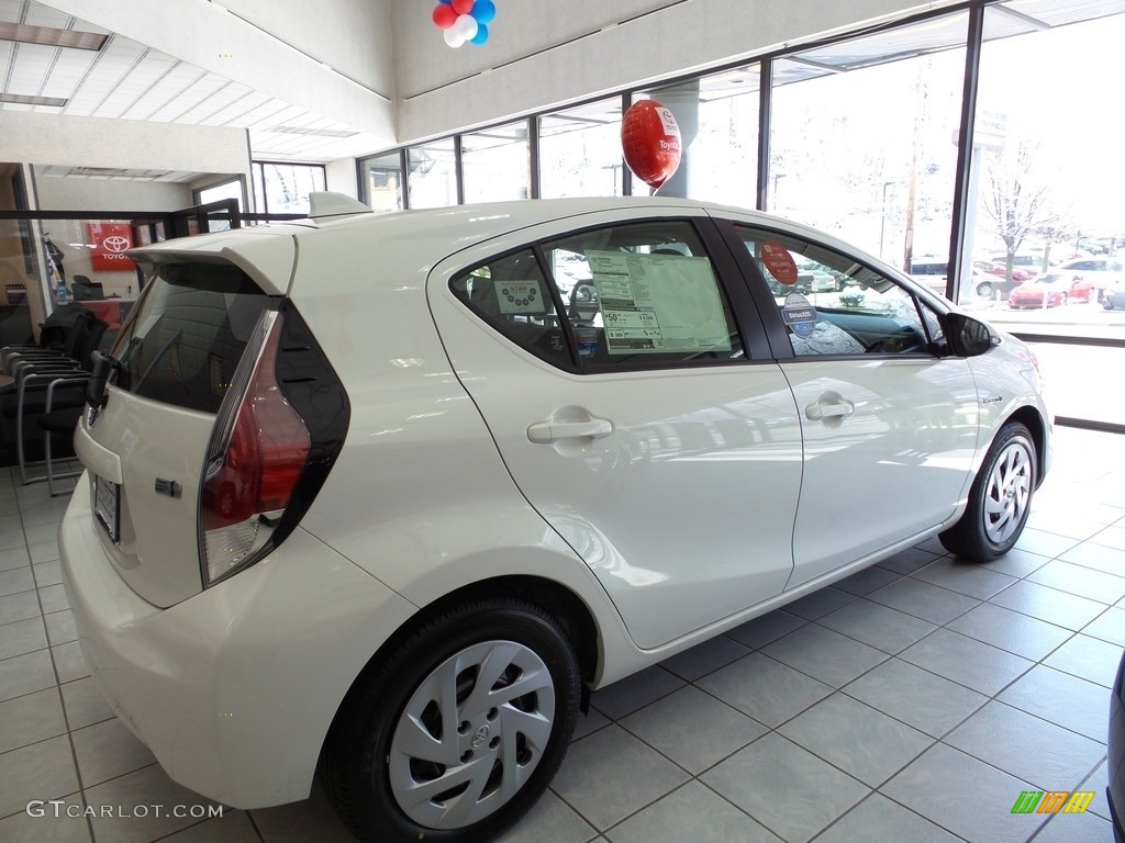 2016 Prius c Three - Super White / Black photo #2