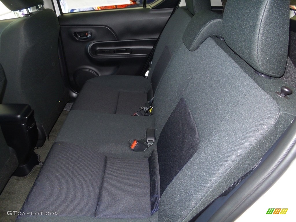 2016 Prius c Three - Super White / Black photo #10