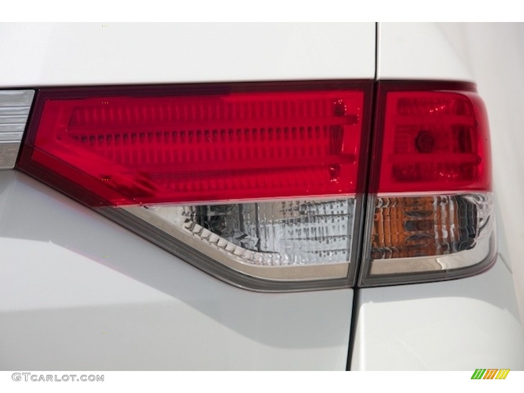 2017 Odyssey EX-L - White Diamond Pearl / Truffle photo #3