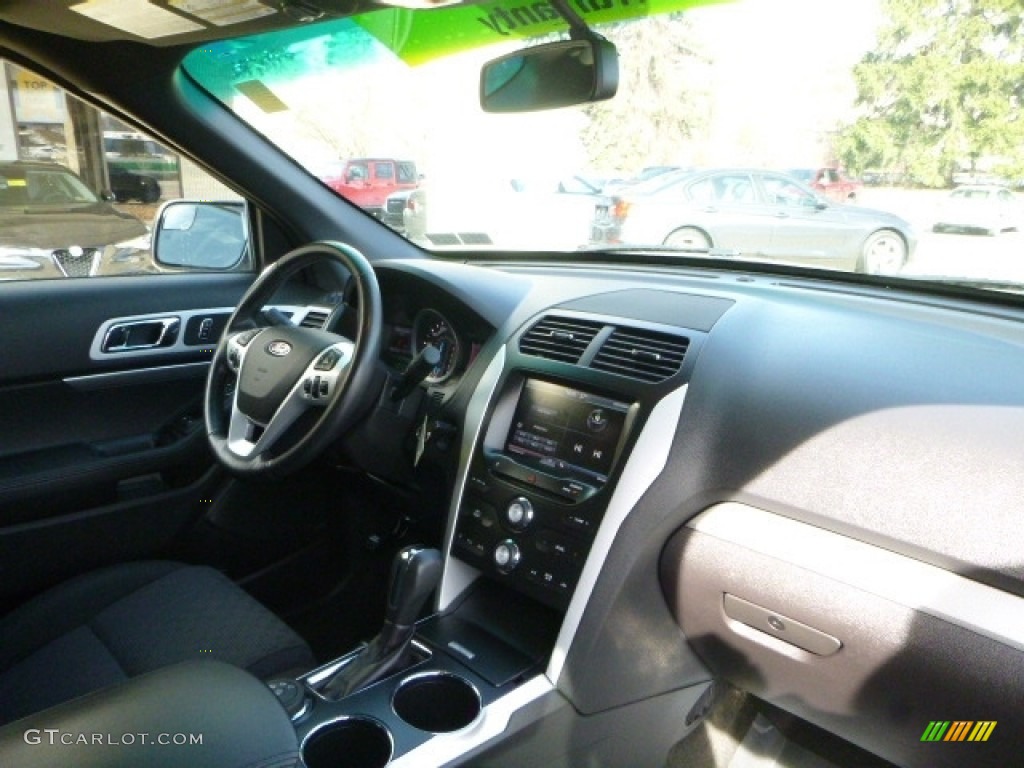 2014 Explorer XLT 4WD - Sterling Gray / Charcoal Black photo #11