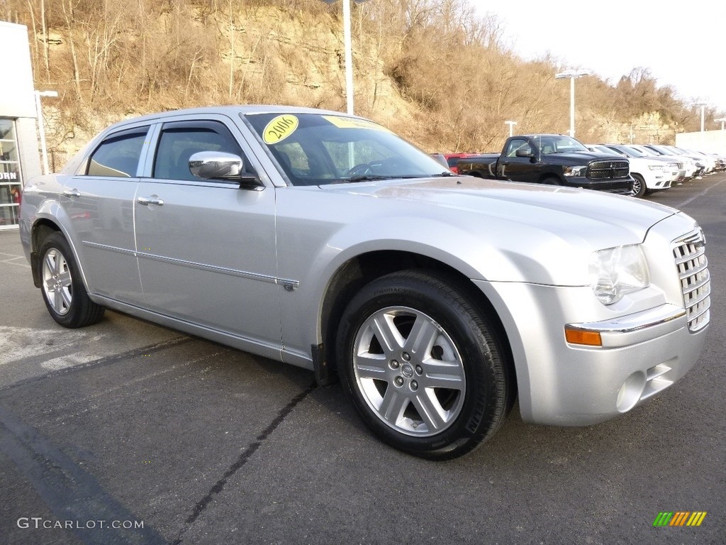 2006 Chrysler 300 C HEMI AWD Exterior Photos