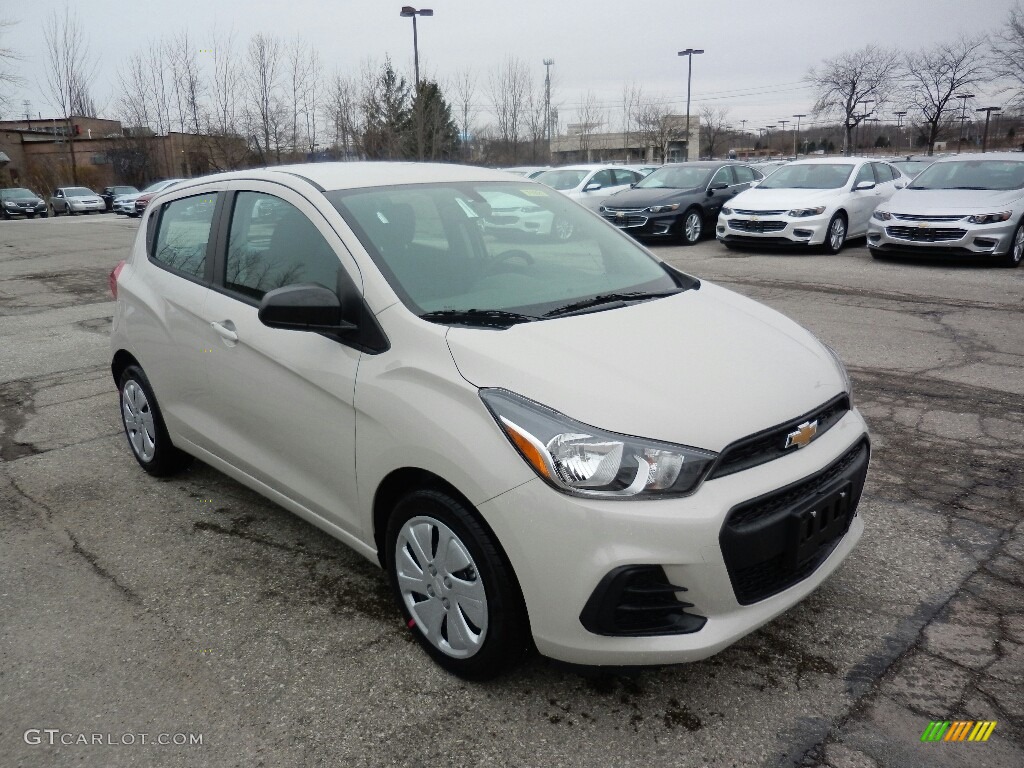 Toasted Marshmallow Metallic 2017 Chevrolet Spark LS Exterior Photo #119230883