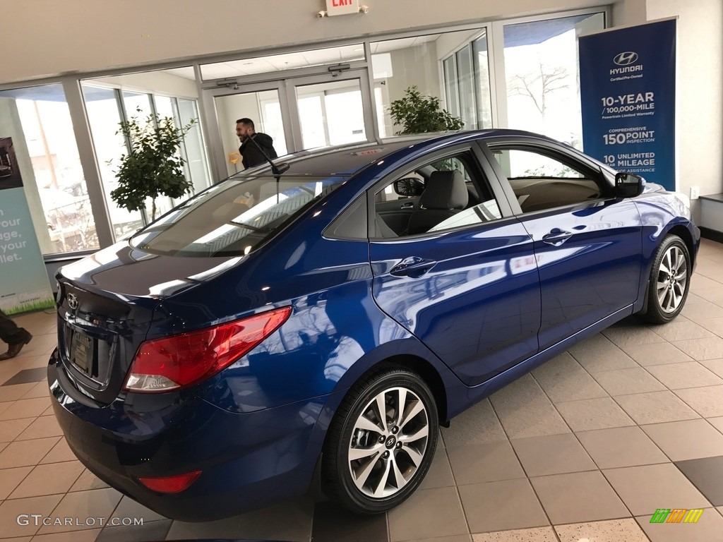 2017 Accent SE Sedan - Pacific Blue / Gray photo #2