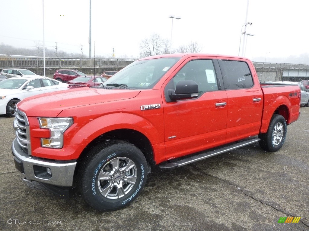 2017 F150 XLT SuperCrew 4x4 - Race Red / Earth Gray photo #6