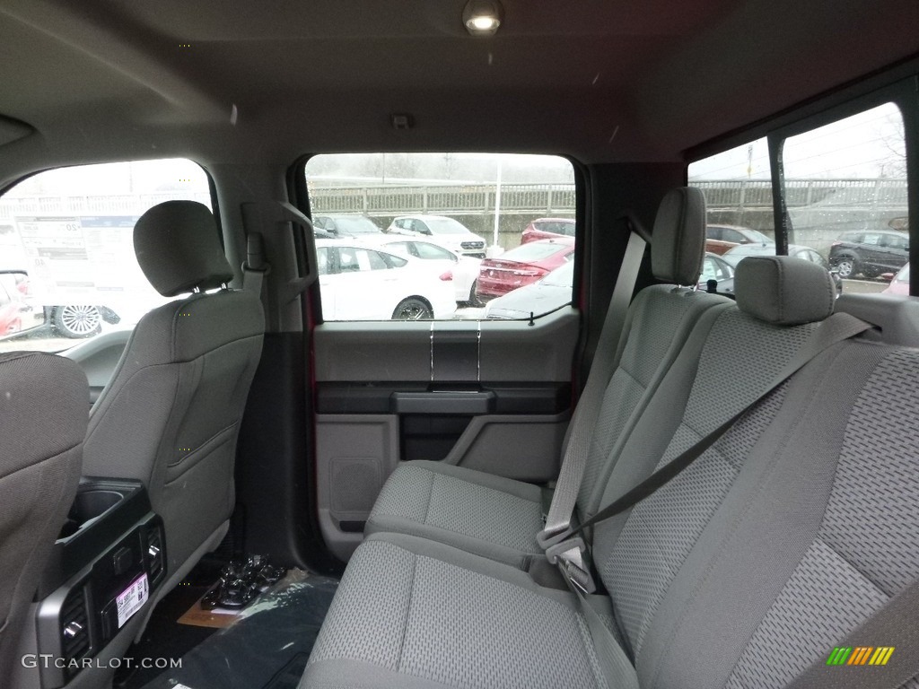 2017 F150 XLT SuperCrew 4x4 - Race Red / Earth Gray photo #11
