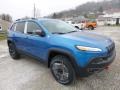 Hydro Blue Pearl - Cherokee Trailhawk 4x4 Photo No. 7