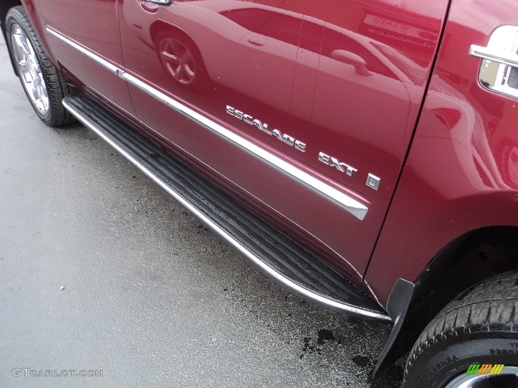 2008 Escalade EXT AWD - Sonoma Red / Ebony photo #27