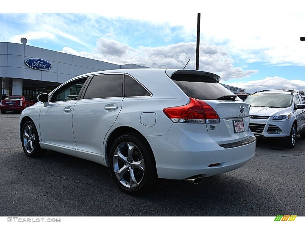 2011 Venza V6 - Blizzard Pearl White / Ivory photo #31