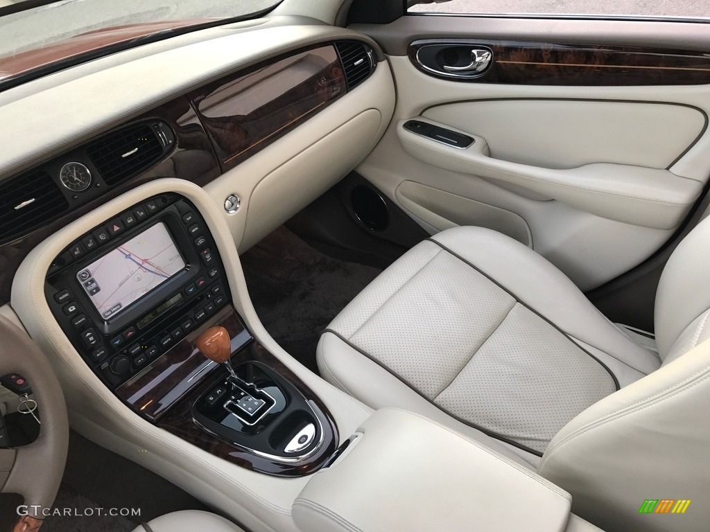 2008 XJ Vanden Plas - Radiance Red Metallic / Ivory/Mocha photo #49