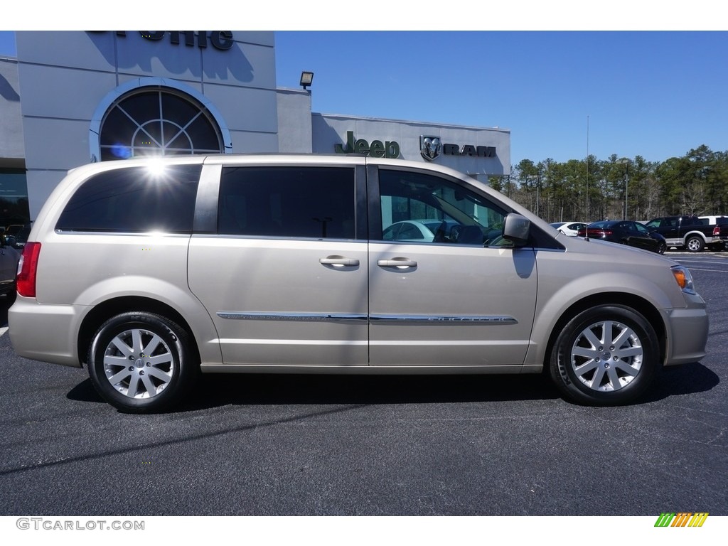 2016 Town & Country Touring - Cashmere/Sandstone Pearl / Dark Frost Beige/Medium Frost Beige photo #8