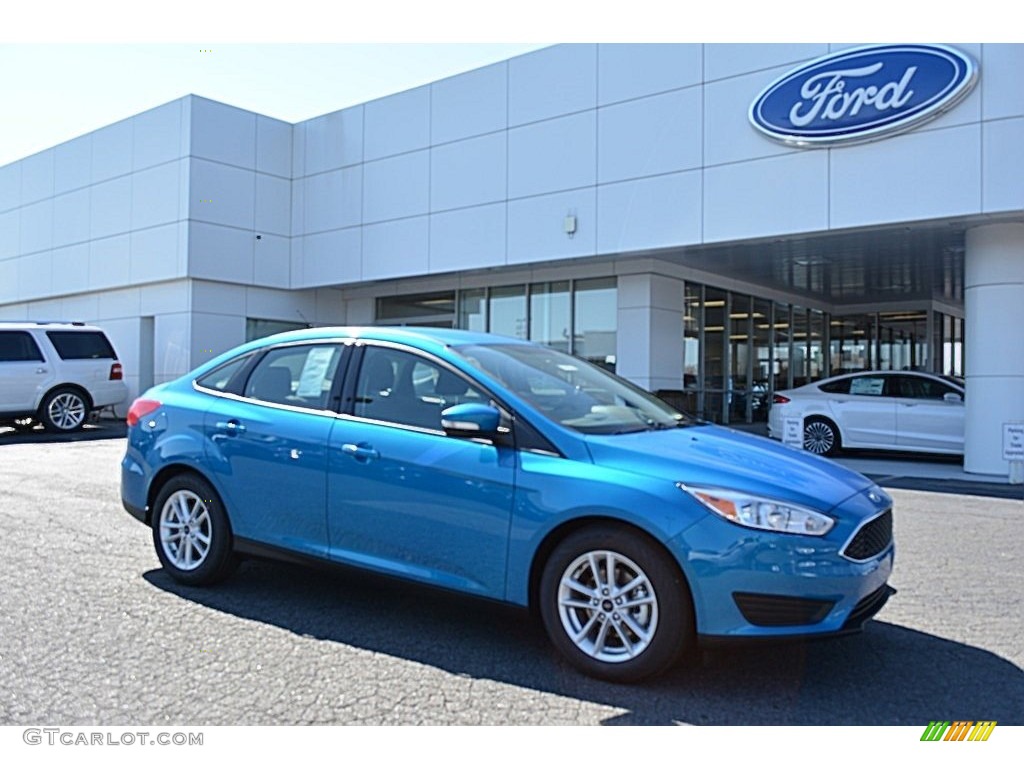 2017 Focus SE Sedan - Blue Candy / Charcoal Black photo #1