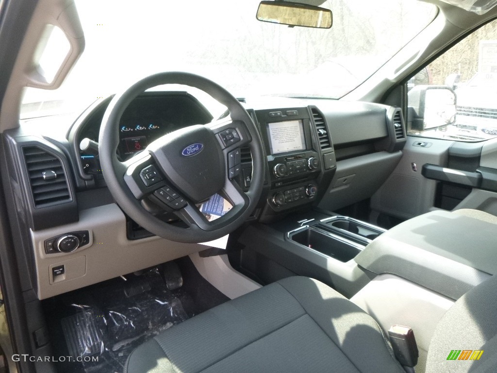2017 F150 XL SuperCab 4x4 - Magnetic / Earth Gray photo #13