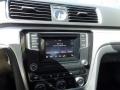 Pure White - Passat S Sedan Photo No. 17