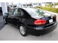 Black - Passat S Sedan Photo No. 6